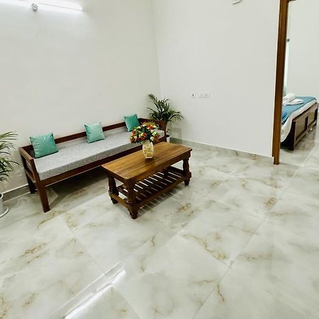 Tirupati Homestay - Shilparamam - Luxury Ac Apartments By Stayflexi - Fast Wifi, Kitchen, Android Tv - Walk To Ps4 Pure Veg Restaurant - Easy Access To Airport, Railway Station And To All Temples Bagian luar foto