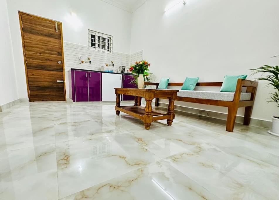 Tirupati Homestay - Shilparamam - Luxury Ac Apartments By Stayflexi - Fast Wifi, Kitchen, Android Tv - Walk To Ps4 Pure Veg Restaurant - Easy Access To Airport, Railway Station And To All Temples Bagian luar foto