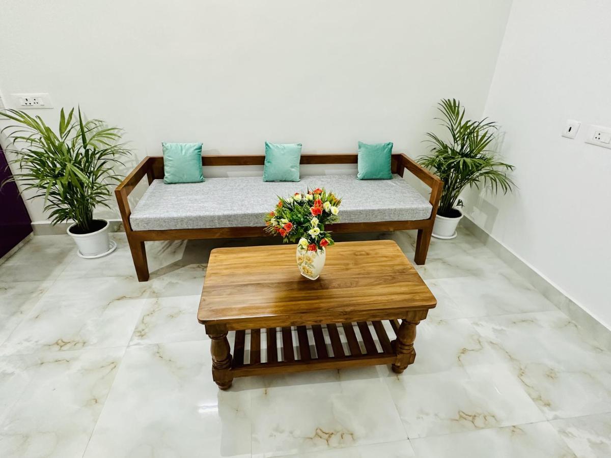 Tirupati Homestay - Shilparamam - Luxury Ac Apartments By Stayflexi - Fast Wifi, Kitchen, Android Tv - Walk To Ps4 Pure Veg Restaurant - Easy Access To Airport, Railway Station And To All Temples Bagian luar foto