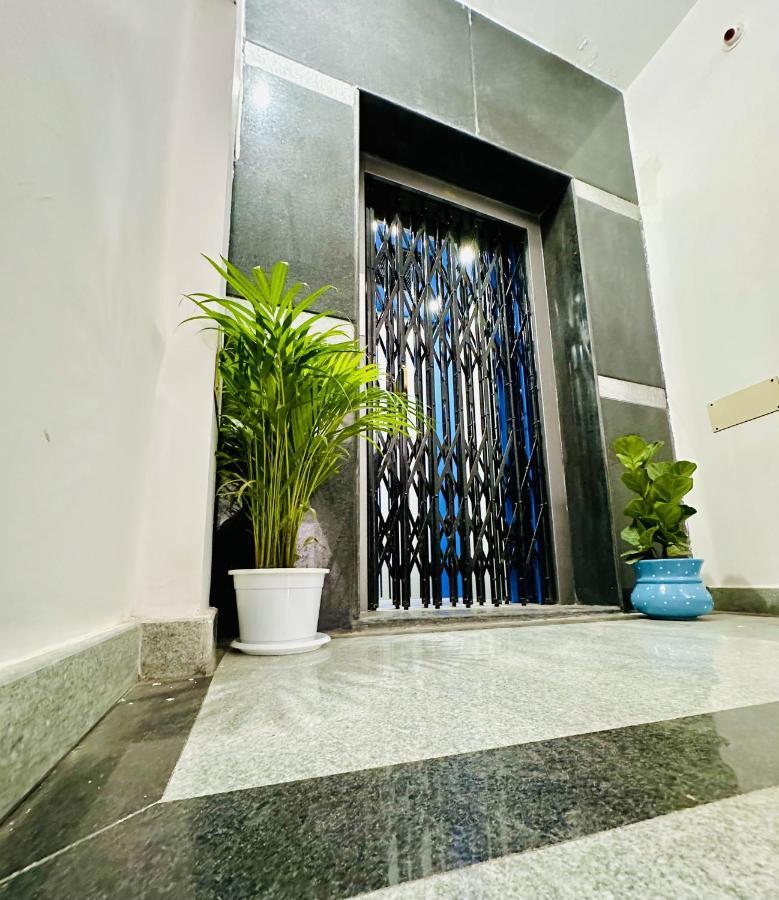 Tirupati Homestay - Shilparamam - Luxury Ac Apartments By Stayflexi - Fast Wifi, Kitchen, Android Tv - Walk To Ps4 Pure Veg Restaurant - Easy Access To Airport, Railway Station And To All Temples Bagian luar foto
